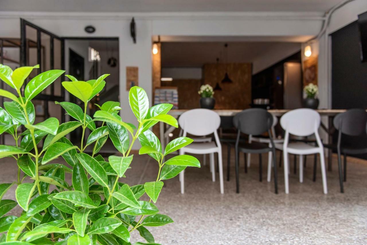 Piraeus Premium Suites Exterior photo